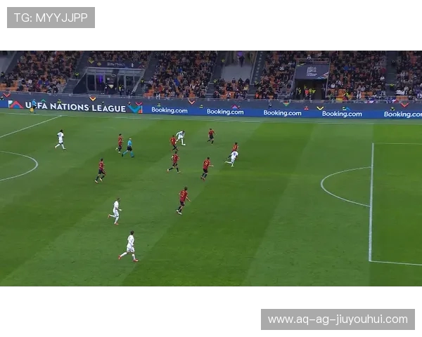 天下足球逆转奇迹揭示足球赛场上无尽的希望与不屈精神